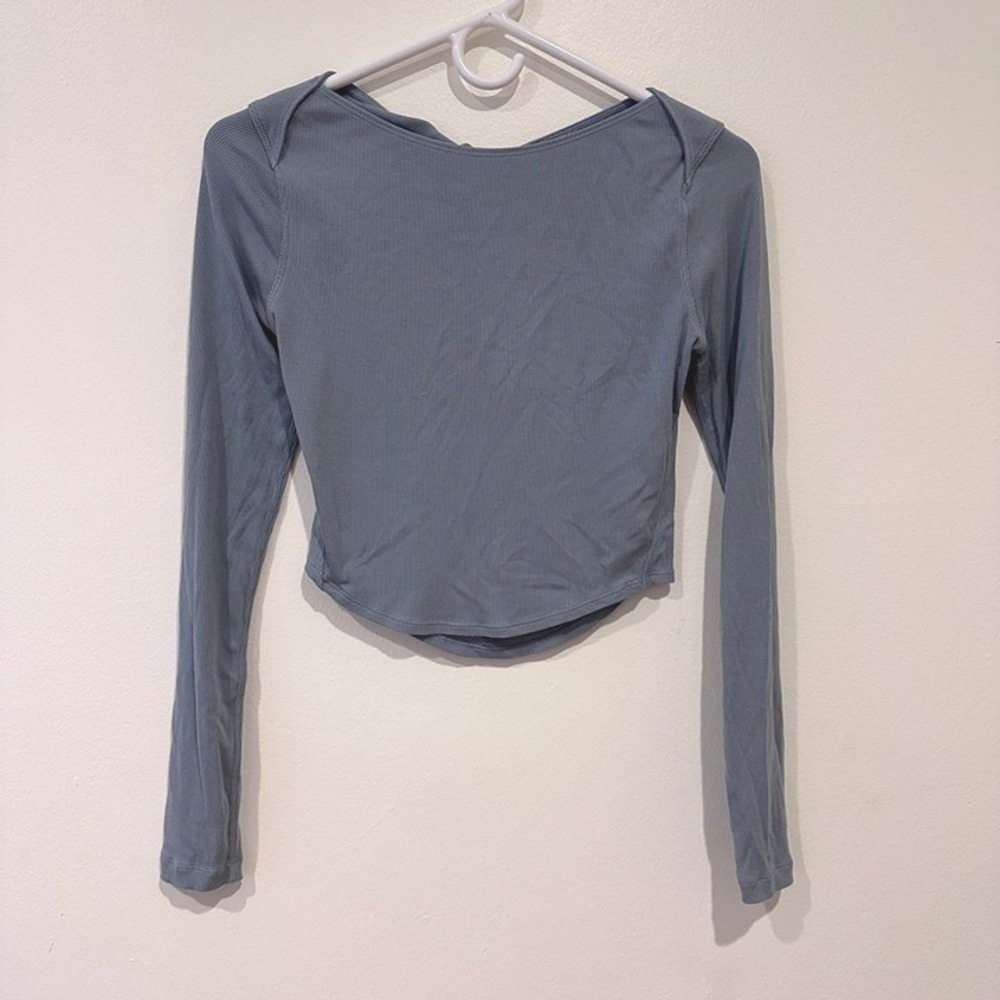 Lululemon Modal Silk Twist-Back Yoga Long Sleeve Shirt Chambray Size 2 - Picture 4 of 8